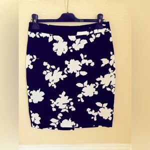 NWOT TALBOTS Petite Jacquard Pencil Skirt